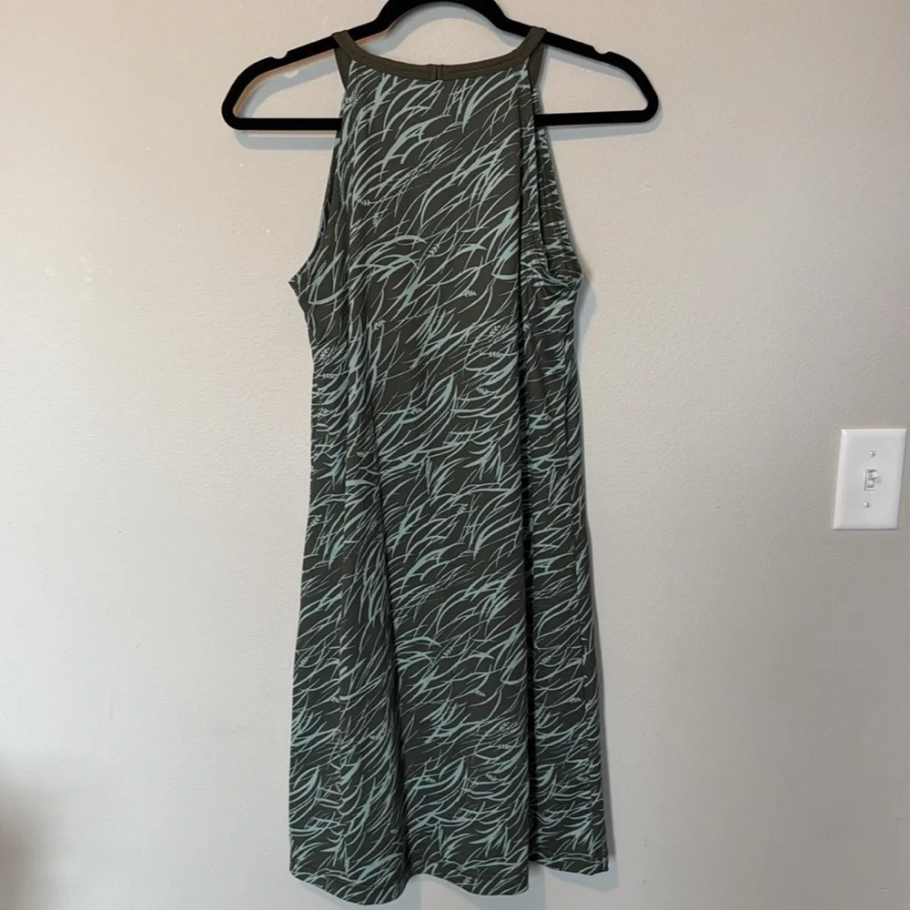 Patagonia Tropical Green Dress Built In Bra Support Womens Small EUC Vacation